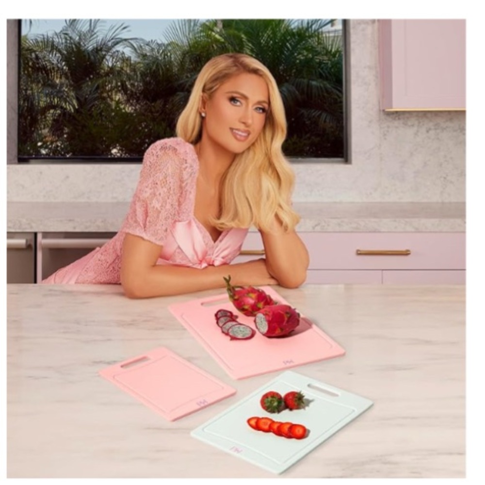 🆕 Paris Hilton Pink Cutting Board Trio